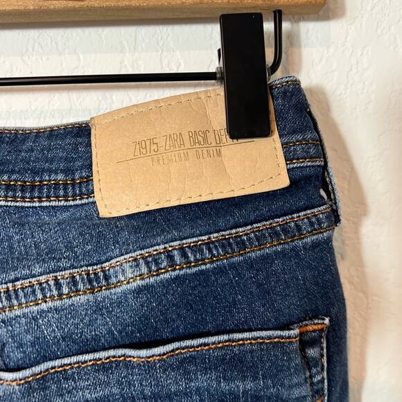 Zara Basic Women Blue Distressed Denim Size 6 - Picture 4 of 4